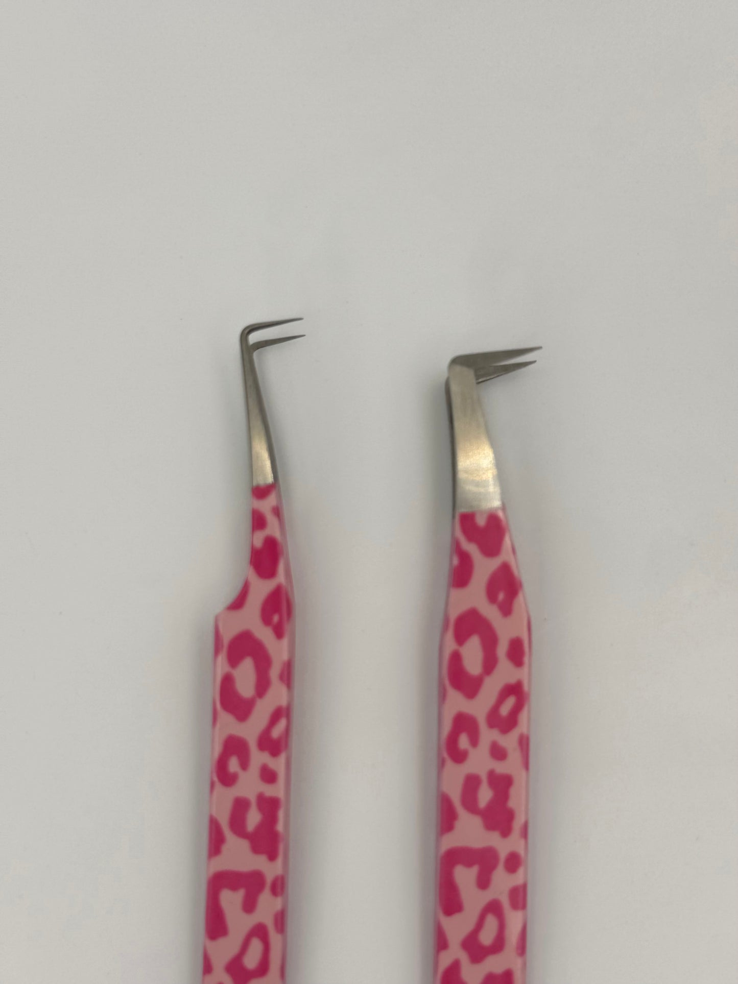 Volume Tweezers (Smooth Pink)