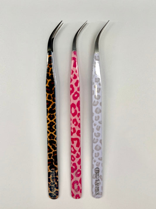 Curved Fiber Tip Isolation Tweezers